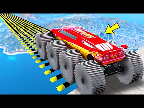 Видео: СМОЖЕТ ЛИ ВОСЬМИКОЛЁСНЫЙ МОЛНИЯ МАКВИН ГИГАНТ ПРОЕХАТЬ ЛЕЖАЧИЕ ПОЛИЦЕЙСКИЕ 🌴 ГТА 5 МОДЫ РАЙЛЮХА