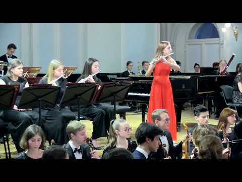 Видео: Борн. Блестящая фантазия. исп. Елизавета Трубникова и оркестр МГКМИ им Шопена