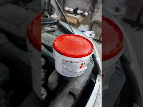 Видео: Замена лобового стекла на шкоде октавия А5