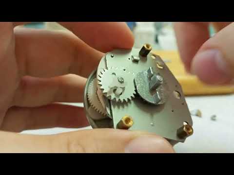 Видео: Если тикает но не звенит кухонный таймер