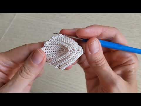 Видео: Простой листик крючком в ирландской технике для ажурной салфетки из мотивов