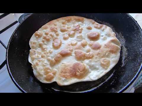 Видео: Как приготовить самые вкусные лепешки/Вместо хлеба/Старинный рецепт/Те самые лепешки