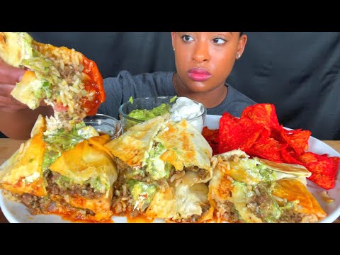 Видео: ASMR MUKBANG ГИГАНТСКИЕ ДОМАШНИЕ БУРИТО + ОСТРЫЕ ЧИПСЫ АСМР МУКБАНГNO TALKING 먹방 EATING SHOW