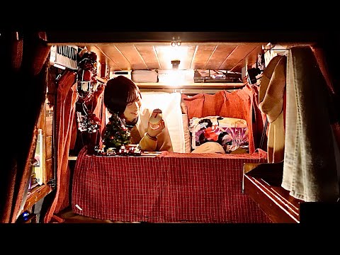 Видео: Рождественская кулинария в небольшом кемпере.