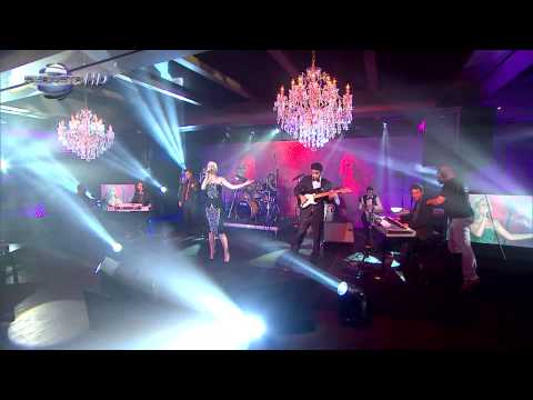 Видео: TSVETELINA YANEVA - S KAKAVTO SE HVANAH / Цветелина Янева - С какъвто се хванах, live 2012