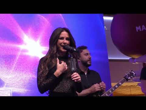 Видео: Nyusha / Нюша - Выше (Live, Новое Радио Движ, 10.10.25)