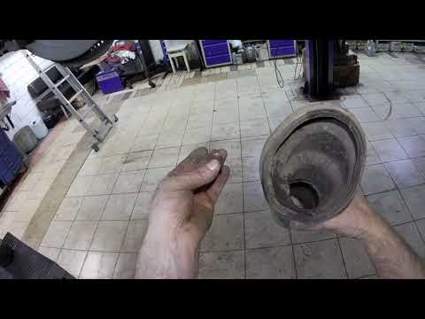 Видео: КАК МЕХАНИКИ ПОРТЯТ ПЫЛЬНИКИ РЕЙКИ