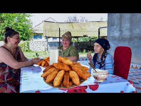 Видео: Жареные булочки по бабушкиному рецепту (пирошки)