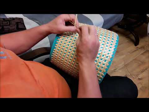 Видео: Плетение бочки на ажурном полотне