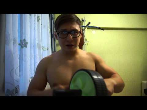 Видео: Домашний культурист:  ролик для пресса