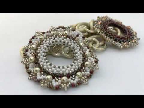 Видео: Кулон для колье. ЧАСТЬ 1. Плетение из бисера: кольцо из квадратного жгута. МК для начинающих. 💎