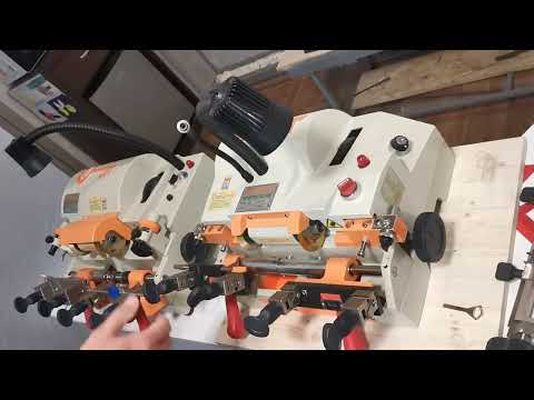 Видео: Какой выбрать станок для изготовления ключей для мастерской? Wenxing 100E1 или  Wenxing 100G