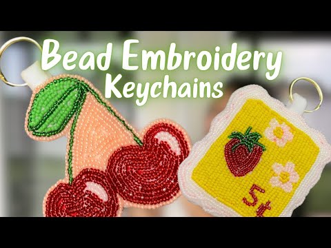Видео: ВЫШИВКА БИСЕРОМ для начинающих || Делаем милые маленькие брелоки!
