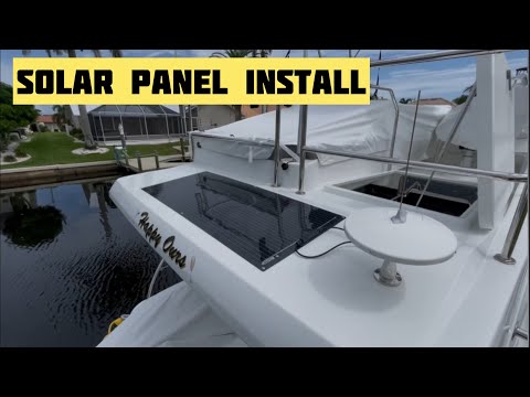 Видео: Установка солнечных панелей на Beneteau Antares 11