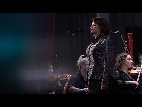 Видео: "Нежность" исполняет Юлия Меннибаева