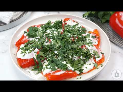 Видео: Ароматно предястие за всеки повод! ПРЕДЯСТИЕ ОТ ПЕЧЕНИ ЧУШКИ С КИСЕЛО МЛЯКО, ЧЕСЪН И ЗЕЛЕНИНА