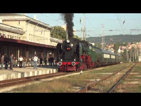 Видео: Steam locomotive Парен локомотив 03 12 с Корона експрес