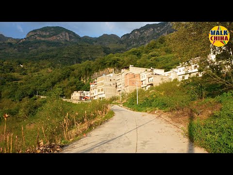 Видео: ЧУДО ЮННАНЯ: Дорога над БЕЗДНОЙ Ниуланцзян в 4K HDR - 30 км СМЕРТЕЛЬНОЙ красоты!