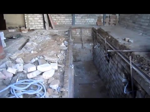 Видео: Мой гараж. Каким он был. Первые шаги ремонта.
