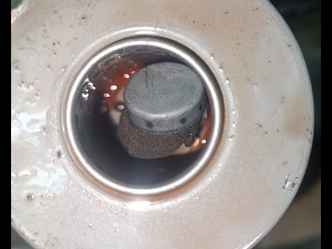 Видео: Распил фильтра АКПП и отличие от обычного масляного фильтра двигателя.