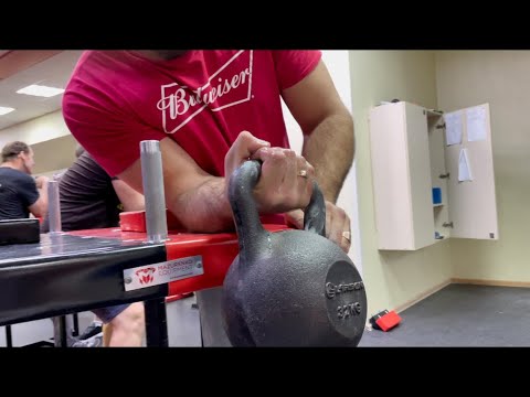 Видео: Закатка с гирей. Старое упражнение силачей.