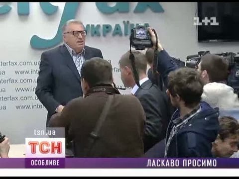 Видео: Жириновского в Киеве забросали кислой капустой