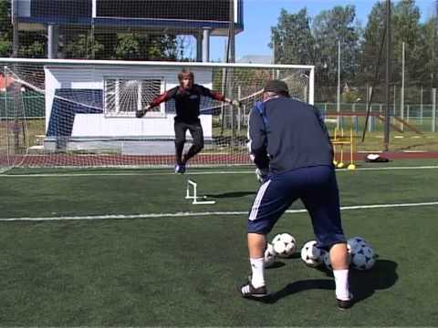 Видео: Подготовка вратарей (5-9 тренировки)