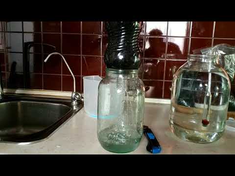 Видео: Очистка самогона углем. chudo-apparat.com
