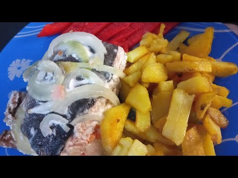 Видео: Мукбанг// Горбуша запечённая в духовке, жаренный картофель и перец