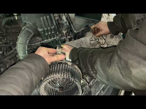 Видео: Замена вентилятора печки Пежо 3008 |  Не дует печка, холодно в Пежо 3008