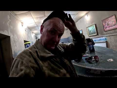 Видео: Лодка Неман 2  Установка якорной лебёдки Sea Pro 45 и рым кольца