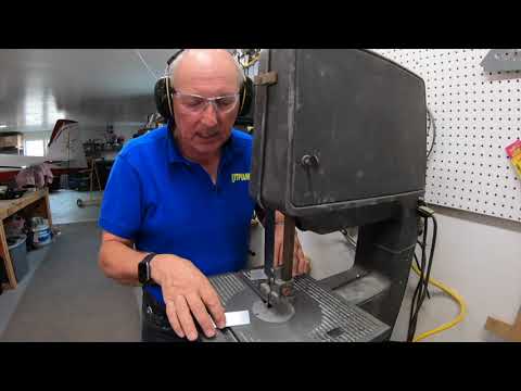 Видео: Металлическая магия: резка и формовка углового алюминия