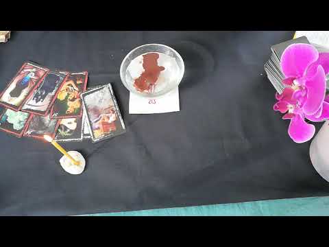 Видео: ОТЛИВКА ВОСКОМ ЖЕНСКИХ БОЛЕЗНЕЙ.ЧИСТКА ОНЛАЙН.