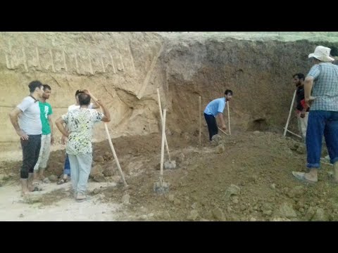 Видео: Ҳалокати 5 кас дар Кӯлоб. "Барои харгӯш хона месохтанд, зери хок монданд"