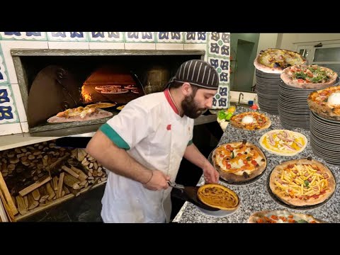 Видео: Вкуснейшие ПИЦЦЫ из 100% БИО-теста, приготовленные в ДЕРЕВЯННОЙ печи. Пиццерия "La Farinella" Италия