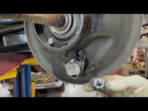 Видео: Механические тормоза Ford модели A