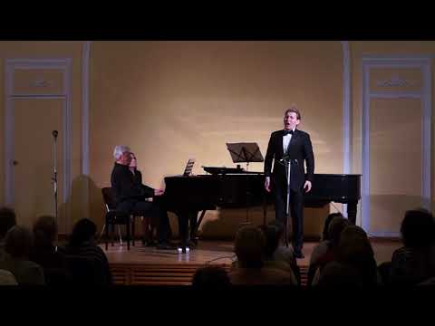 Видео: П.Чайковский - 'Средь шумного бала' (ст. А.Толстого)