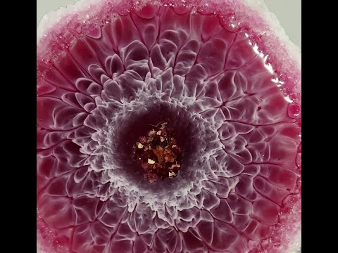 Видео: Великолепный новый дизайн от @NicoleM34 и бонусная заливка! #эпоксиднаясмола #искусствоизсмолы #с...