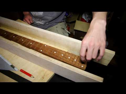 Видео: Станок для обработки гитарного грифа часть # 2 Machine for guitar neck
