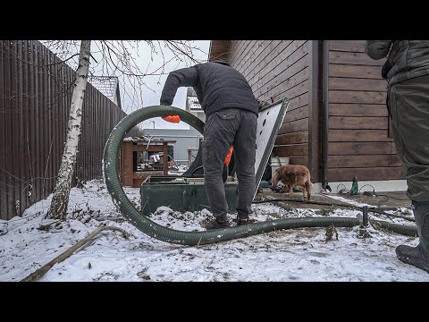 Видео: Установка греющего кабеля. Первое обслуживание септика.