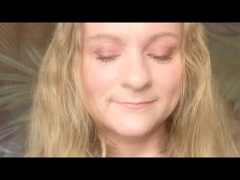 Видео: Макияжи-болталки косметичкой на неделю. Новые румяна и помада Фаберлик.