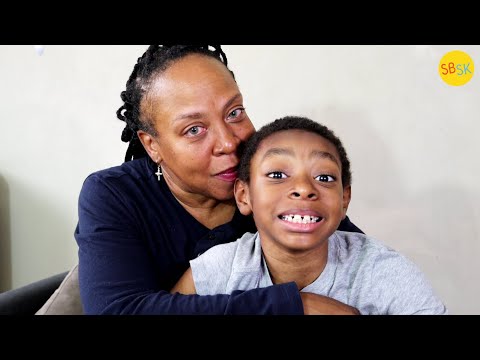 Видео: Ребенок-аутист, которому нужна наша помощь, чтобы выжить