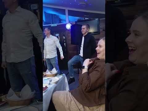 Видео: На юбилее у кумы.