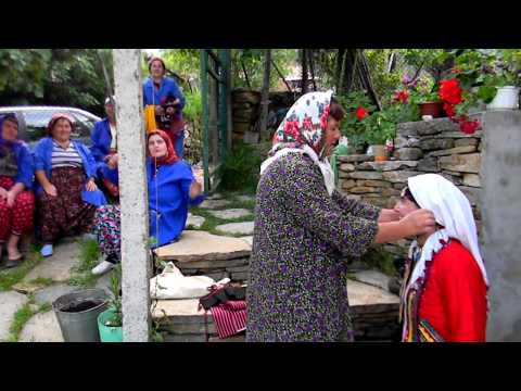 Видео: Носия от с.Горни Юруци - Най-Източни Родопи.MOV
