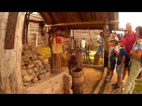 Видео: Обзорная экскурсия по реконструированому средневековому городищу "Ушкуй" (Калининградская область).
