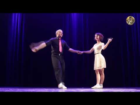 Видео: Томас и Софи - РАДОВАТЬСЯ ЖИЗНИ - поёт Анне Вески