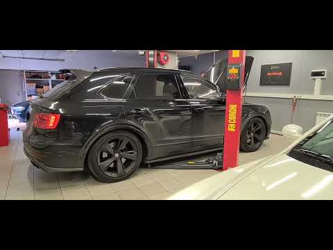 Видео: Лимитка  Bentley Bentayga:сколько стоят расходники?