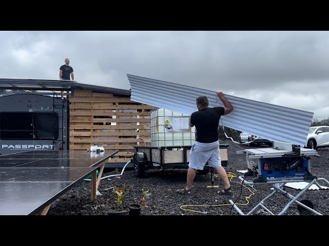 Видео: Переделал крышу и не ожидал такого от соседа АМЕРИКАНЦА на Гавайях