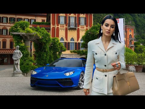 Видео: Как живёт Тина Канделаки и сколько она зарабатывает