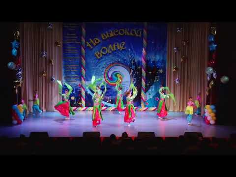 Видео: Народный ансамбль народного танца «Алоника» - Ариран